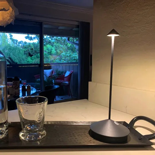 Bezprzewodowa Lampa Stołowa LED Z Akumulatorem | Ściemniana
