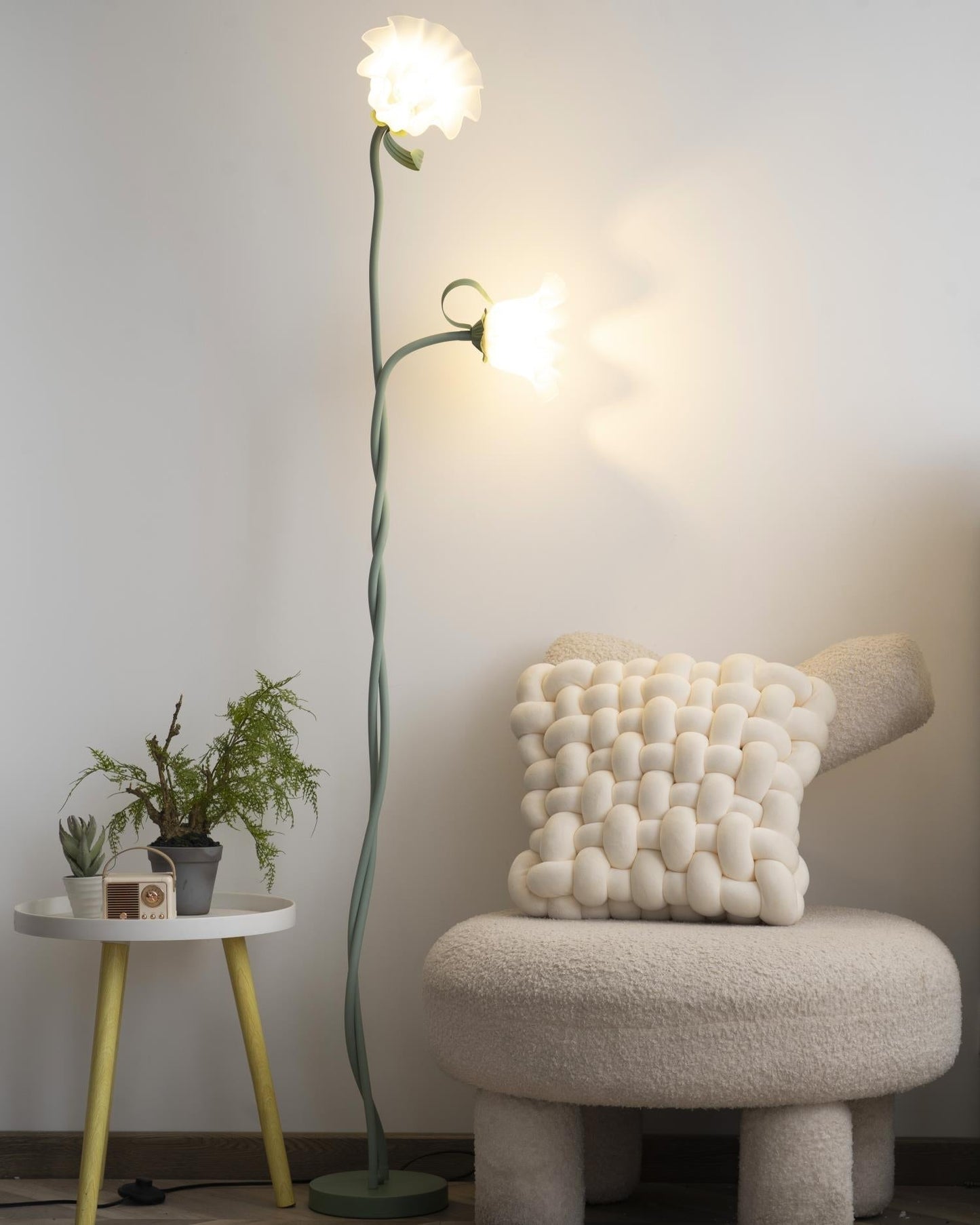 Lampa Stojąca Do Salonu | Kwiatowy Kształt