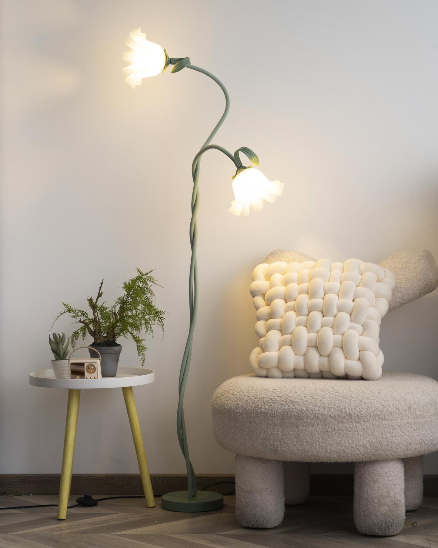 Lampa Stojąca Do Salonu | Kwiatowy Kształt