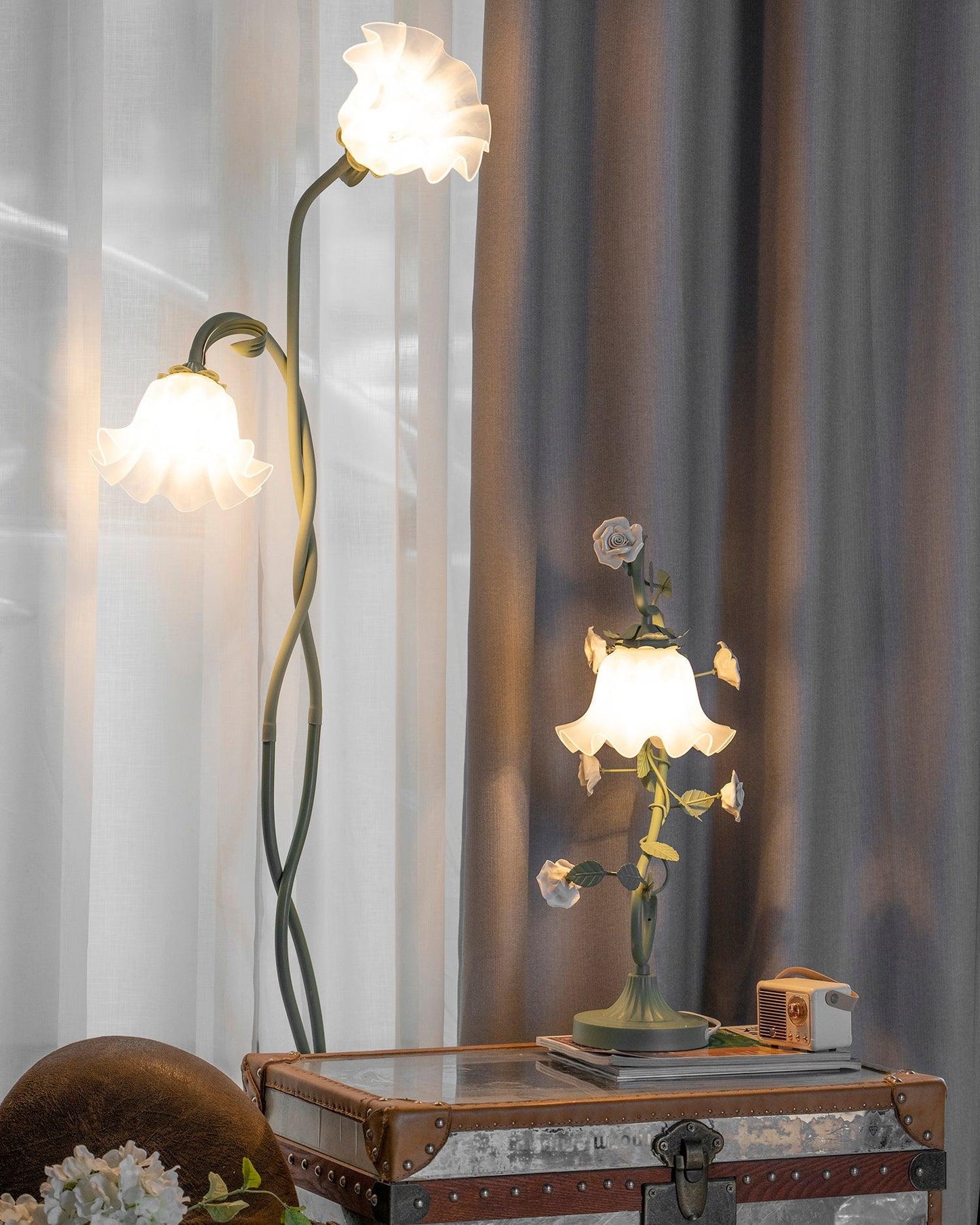 Lampa Stojąca Do Salonu | Kwiatowy Kształt