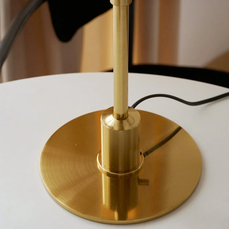 Lampa Stołowa LED Nowoczesna | Wielowarstwowa
